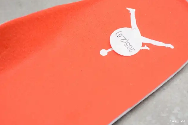Rep Husky 4 Team OrangeCT8527-118 Air Jordan 0608
